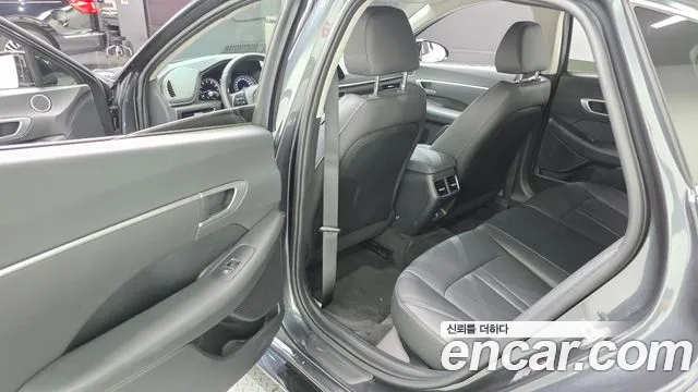 Hyundai Sonata — Фото автомобиля 11