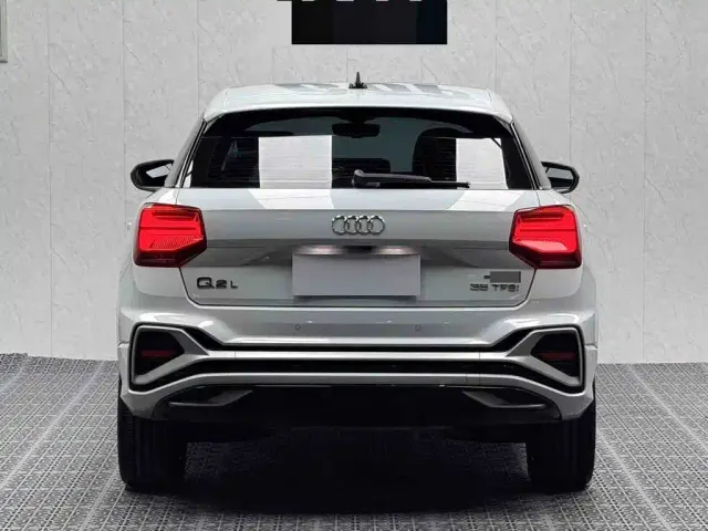 Audi Q2L — Фото автомобиля 8