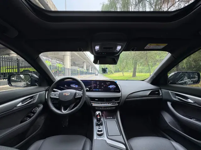Cadillac CT5 — Фото автомобиля 20