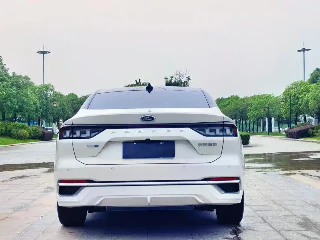 Ford Mondeo — Фото автомобиля 7