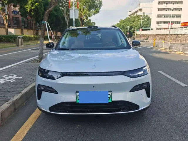 Leapmotor C11 — Фото автомобиля 2