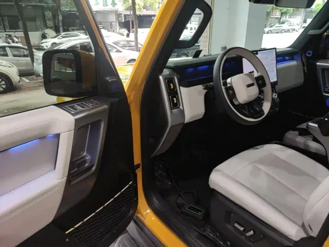 iCAR V23 — Фото автомобиля 11
