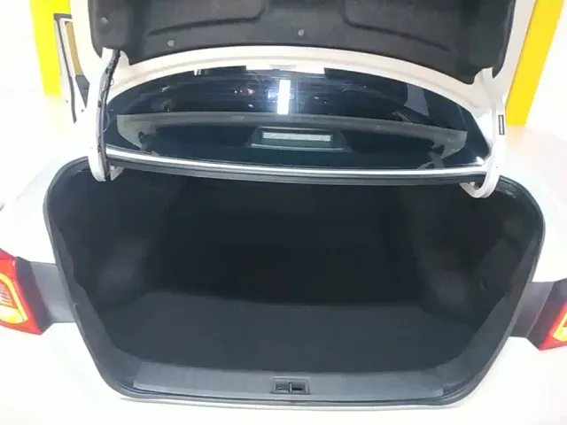 Nissan Sylphy — Фото автомобиля 18