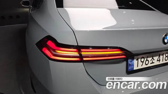 BMW 5-Series — Фото автомобиля 19