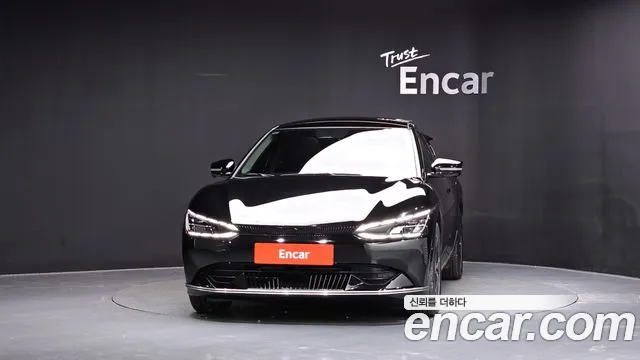 Kia EV6 — Фото автомобиля 2