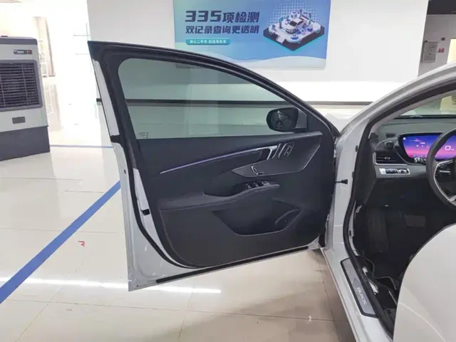 Buick LaCrosse — Фото автомобиля 7