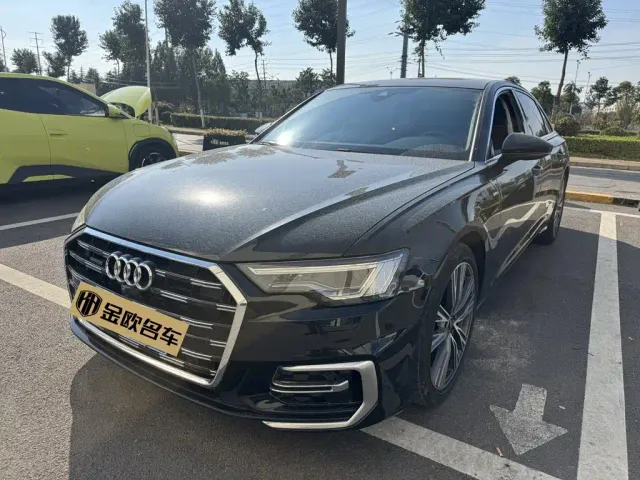 Фотография автомобиля — Audi A6L