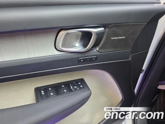 Вольво XC40 B4 Ultra Bright — Фото автомобиля 18