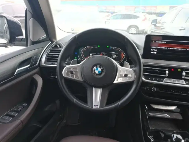BMW X3 — Фото автомобиля 10