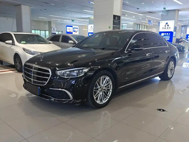 Фотография автомобиля — Mercedes-Benz S-Class