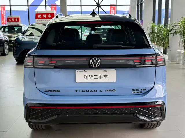 Volkswagen Tiguan L — Фото автомобиля 4
