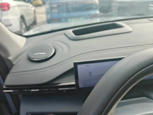 Geely Galaxy E5 — Фото автомобиля 14
