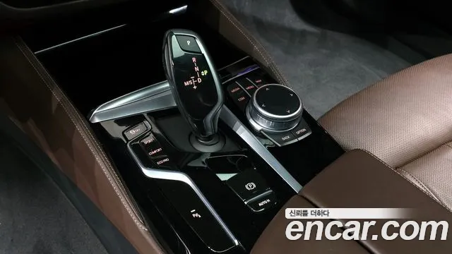 BMW 5-Series — Фото автомобиля 9