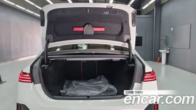 BMW 5 Series G60 — Фото автомобиля 18