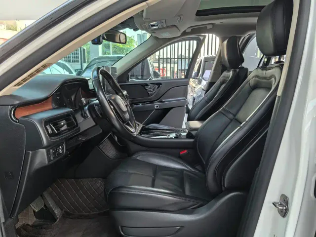 Lincoln Aviator — Фото автомобиля 5