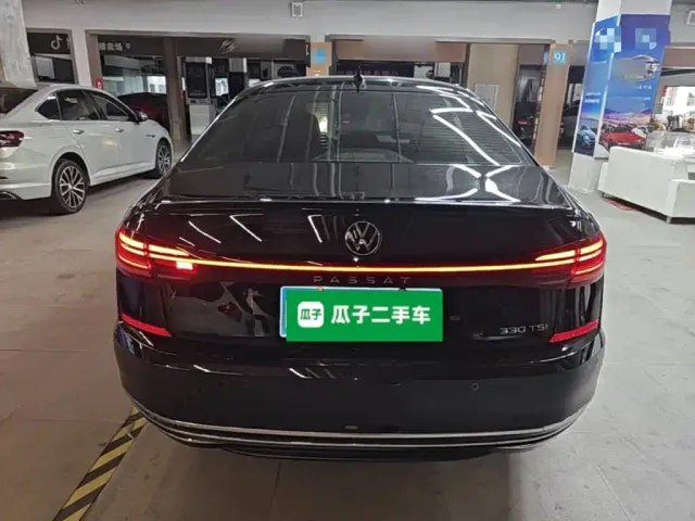 Volkswagen Passat 2023 Facelift 330TSI Starlight Elite Edition — Фото автомобиля 5