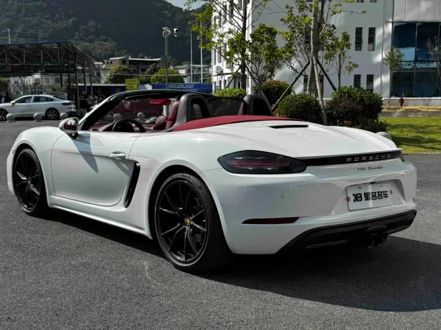 Porsche 718 — Фото автомобиля 9