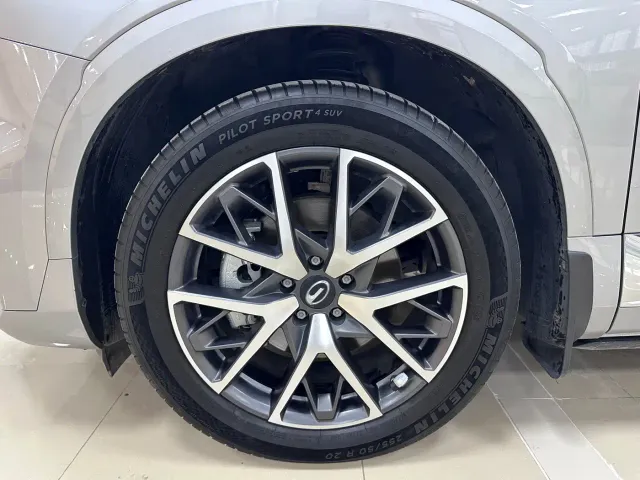 GAC Trumpchi GS8 — Фото автомобиля 15