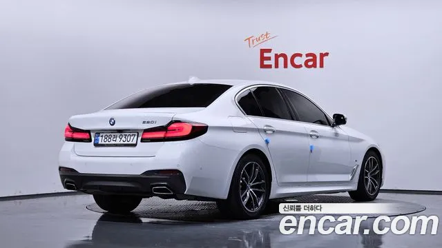 Фотография автомобиля — BMW 5-Series