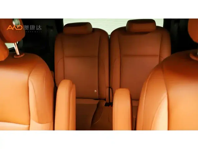 Li Auto L8 — Фото автомобиля 9