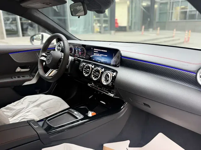 Mercedes-Benz A-Class — Фото автомобиля 11