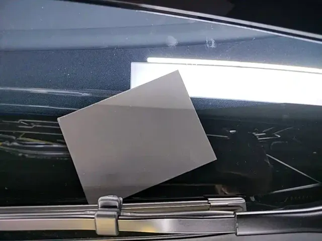 Tesla Model 3 — Фото автомобиля 8