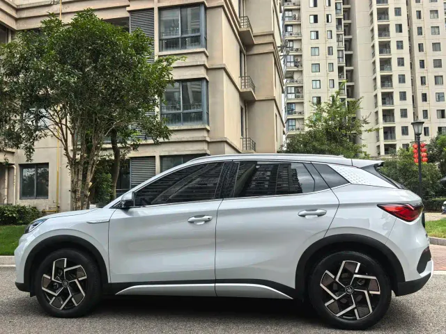 BYD Yuan PLUS — Фото автомобиля 15