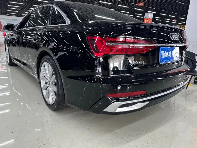 Audi A6L — Фото автомобиля 9