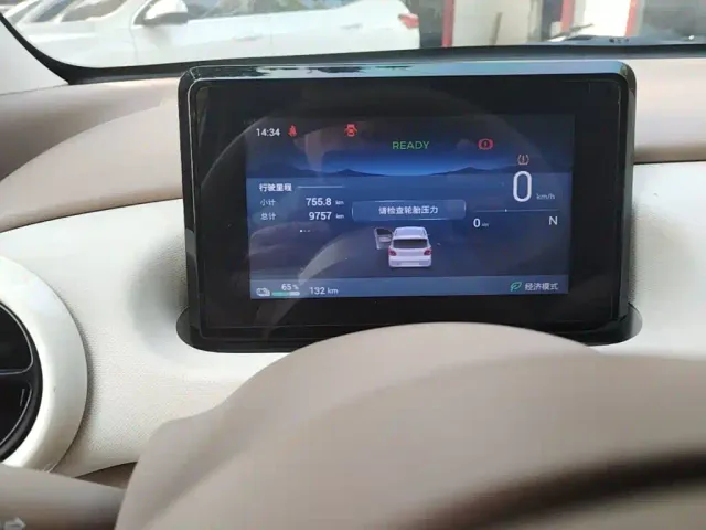 Wuling Hongguang Mini EV — Фото автомобиля 11