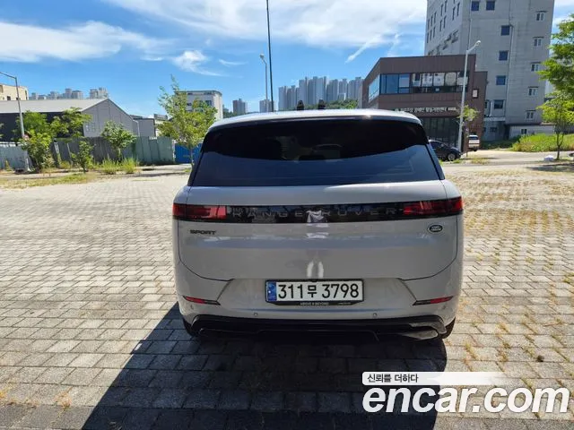 Land Rover Range Rover Sport — Фото автомобиля 4