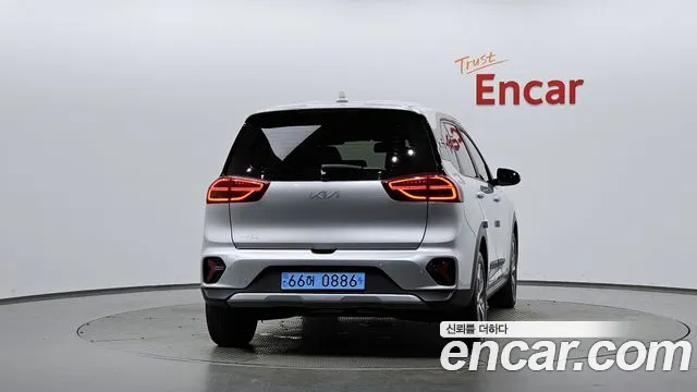 Kia Niro Niro Plus Earth — Фото автомобиля 4