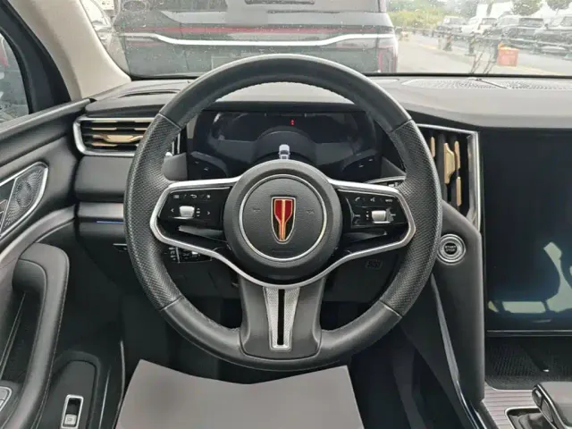 Hongqi HS7 PHEV — Фото автомобиля 10