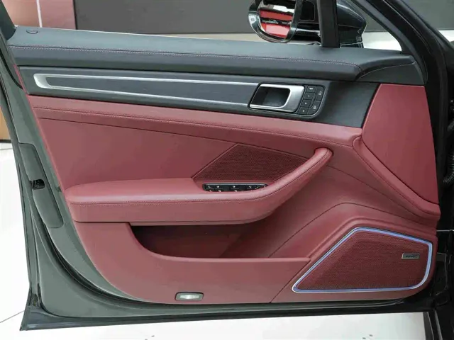 Porsche Panamera — Фото автомобиля 14