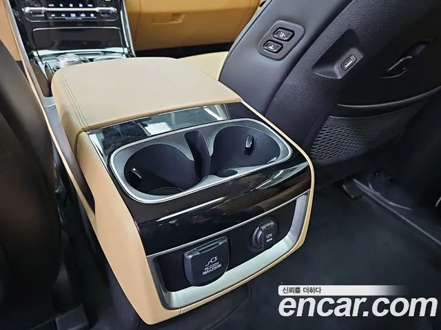 Kia Carnival Generation 4 — Фото автомобиля 14