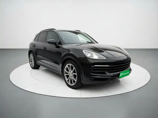 Porsche Cayenne — Фото автомобиля 3