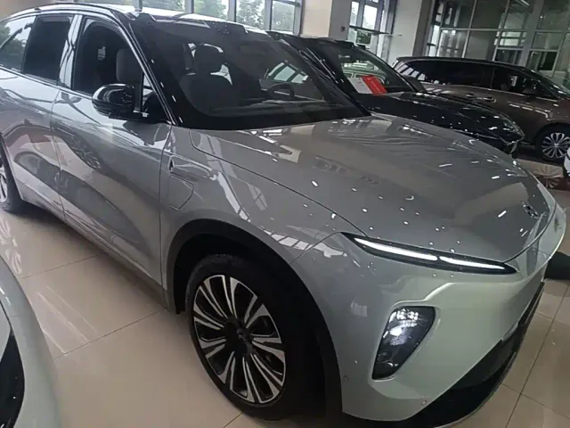 Nio ES8 — Фото автомобиля 3