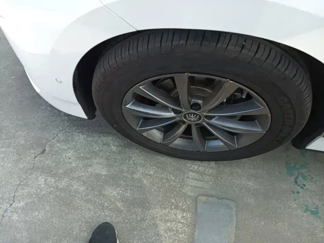 BYD Qin L — Фото автомобиля 22