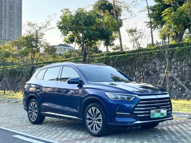 BYD Song Pro — Фото автомобиля 3