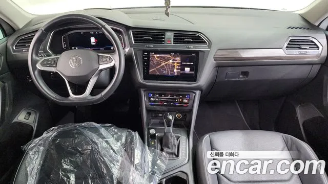 Volkswagen Tiguan — Фото автомобиля 5