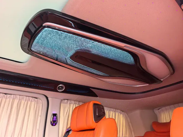 Mercedes-Benz V-Class — Фото автомобиля 13