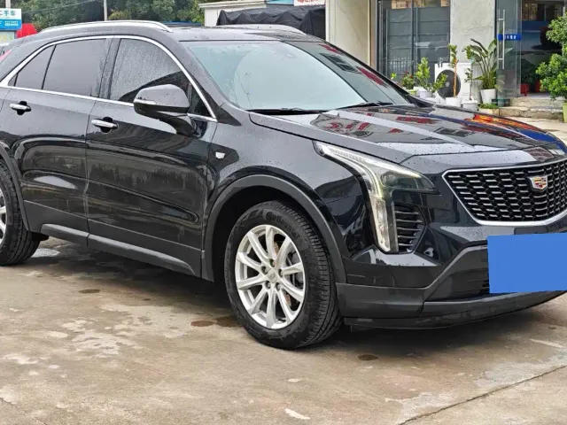 Cadillac XT4 — Фото автомобиля 3