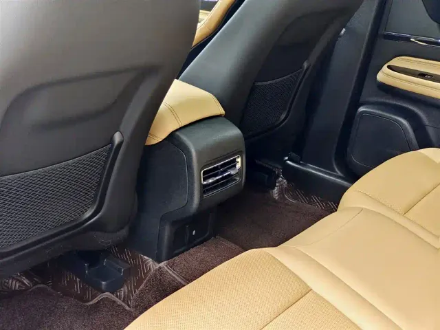 Lincoln Corsair — Фото автомобиля 9