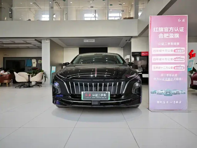 Hongqi E-QM5 — Фото автомобиля 2