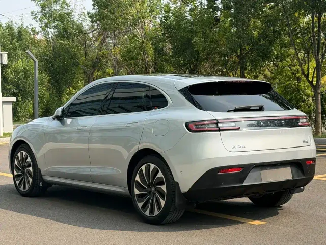 Aito M5 — Фото автомобиля 6