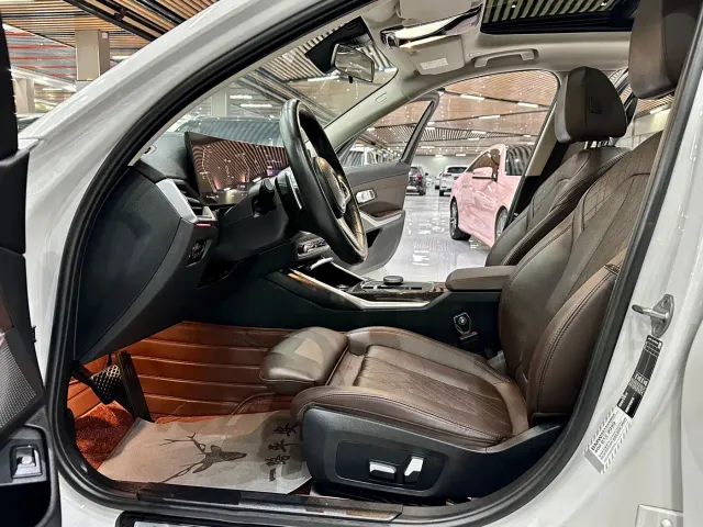 BMW 3 Series — Фото автомобиля 7