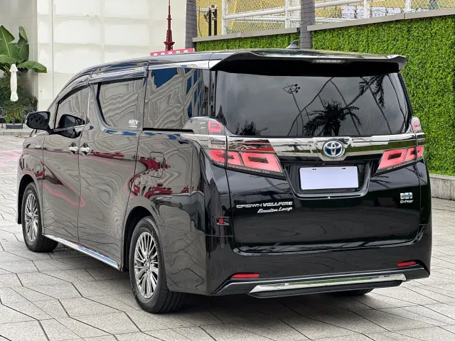 Toyota Vellfire — Фото автомобиля 4