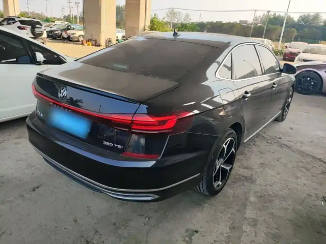Volkswagen Passat — Фото автомобиля 6