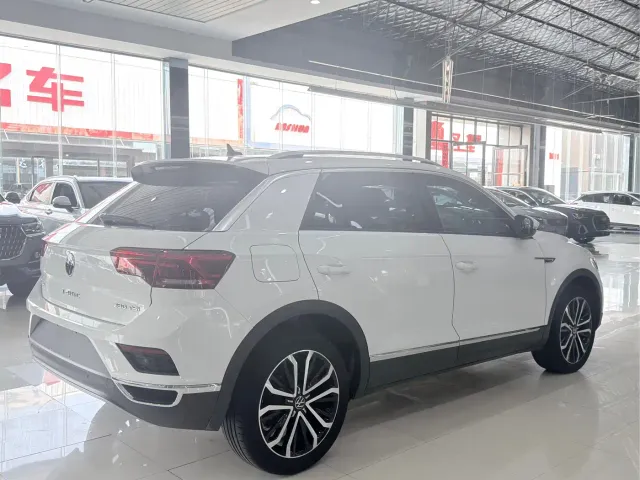 Volkswagen T-Roc — Фото автомобиля 16