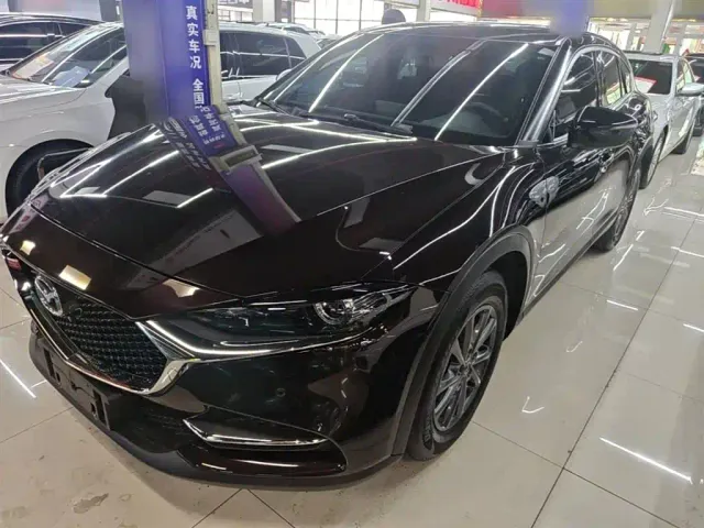 Фотография автомобиля — Mazda CX-4