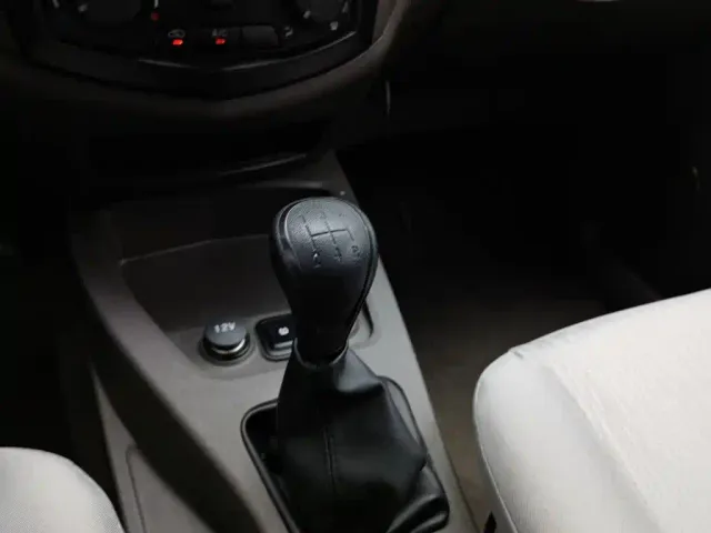 Wuling Hongguang — Фото автомобиля 13